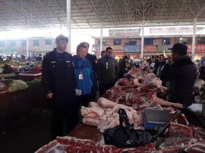 弋陽(yáng)開展三部門聯(lián)合執(zhí)法檢查 筑牢肉制品市場(chǎng)安全防線